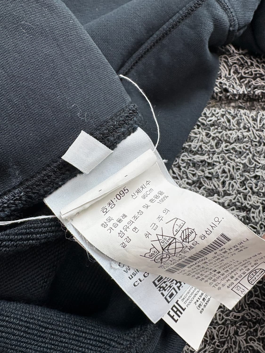 스톤아일랜드 정품 포켓 디테일 블랙 맨투맨 2511 상품이미지4