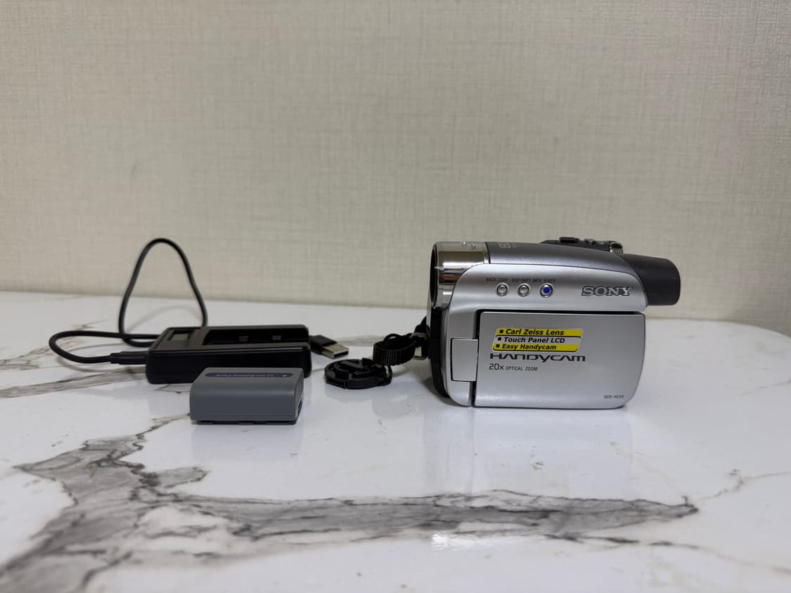 소니 핸디캠 DCR-HC24 + DV테이프 배터리 상품이미지3