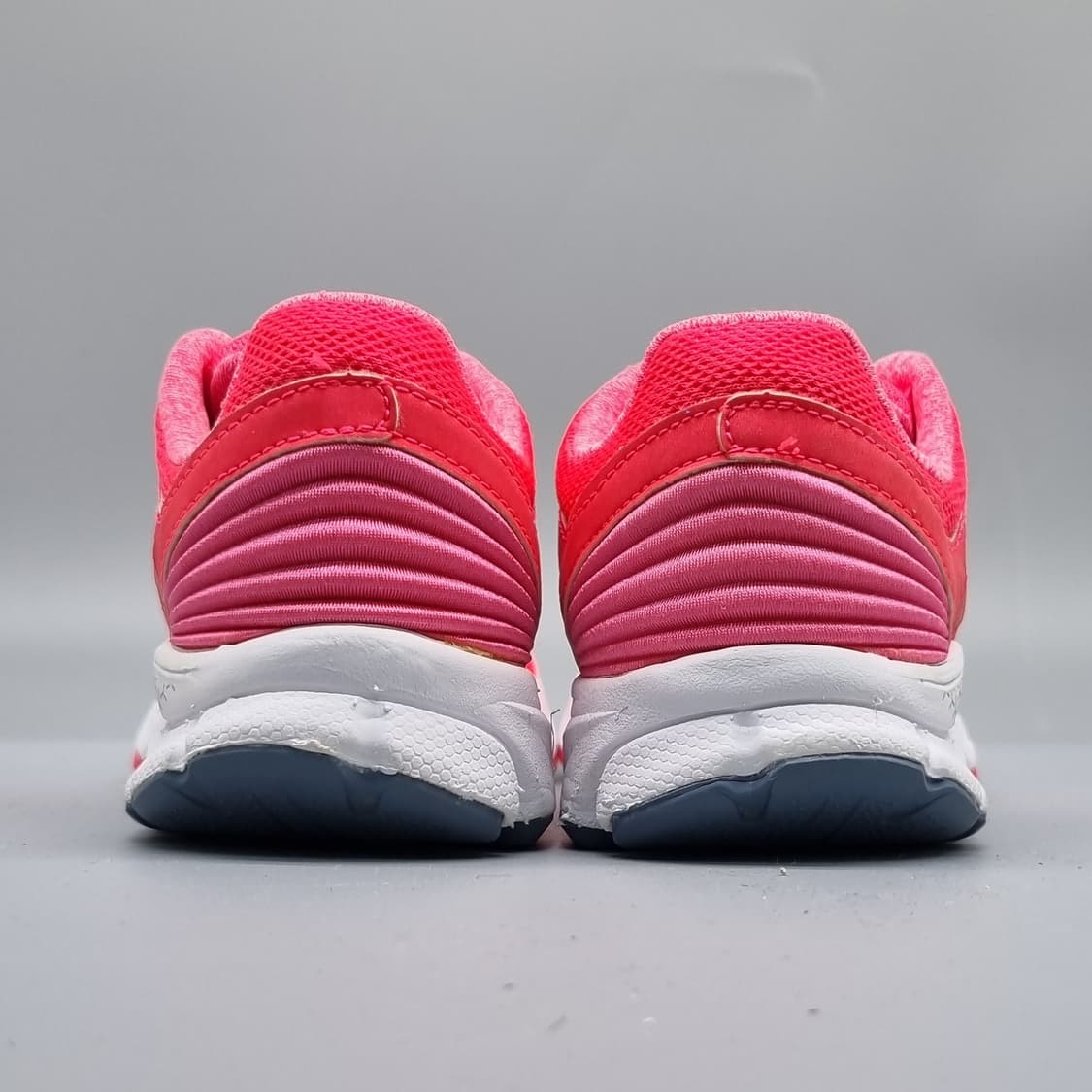 뉴발란스 바지러쉬 여성런닝화235  상품이미지4