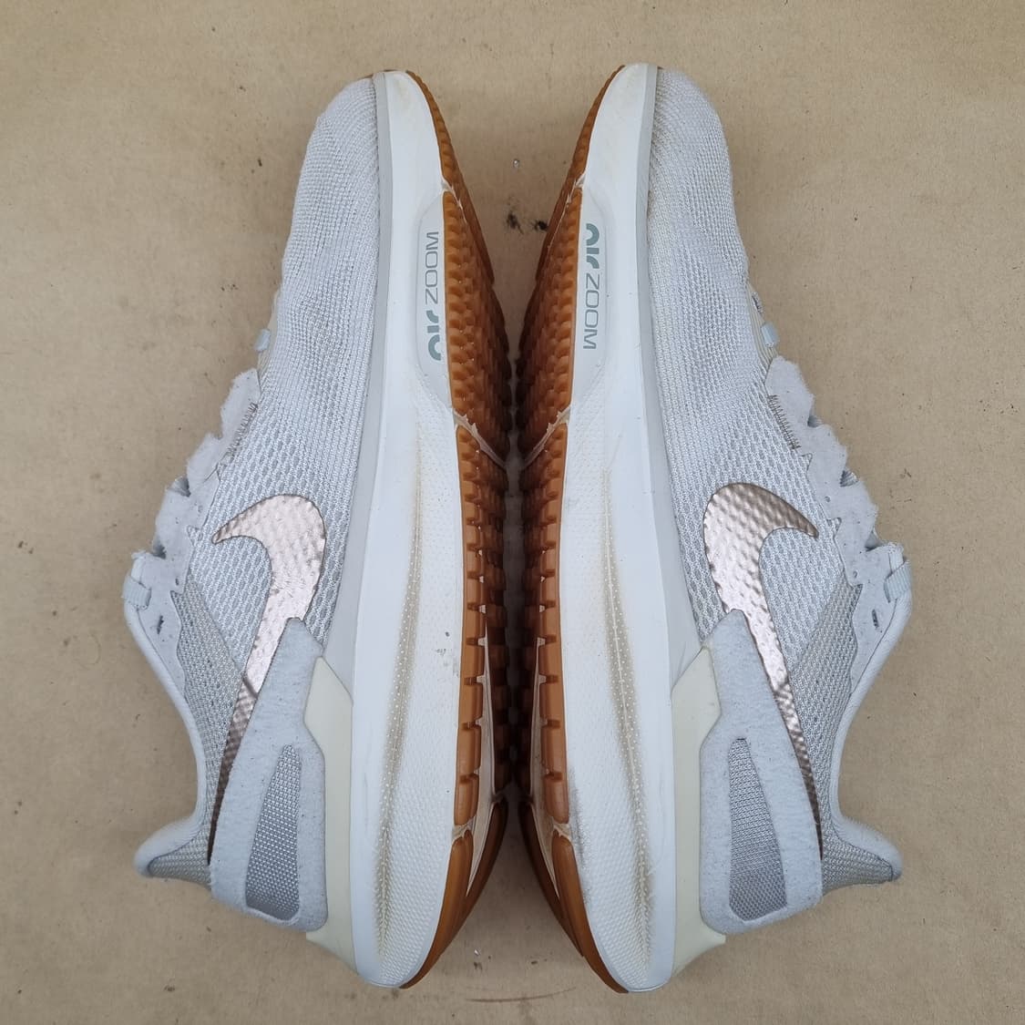 나이키 에어 줌 스트럭처25 여성런닝화245 상품이미지5