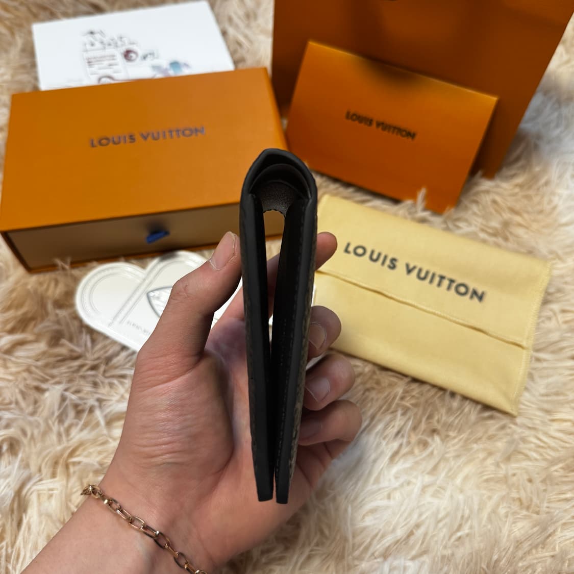 [미사용 / 새제품] 루이비통 멀티플 월릿 모노그램 토뤼옹 반지갑 상품이미지4