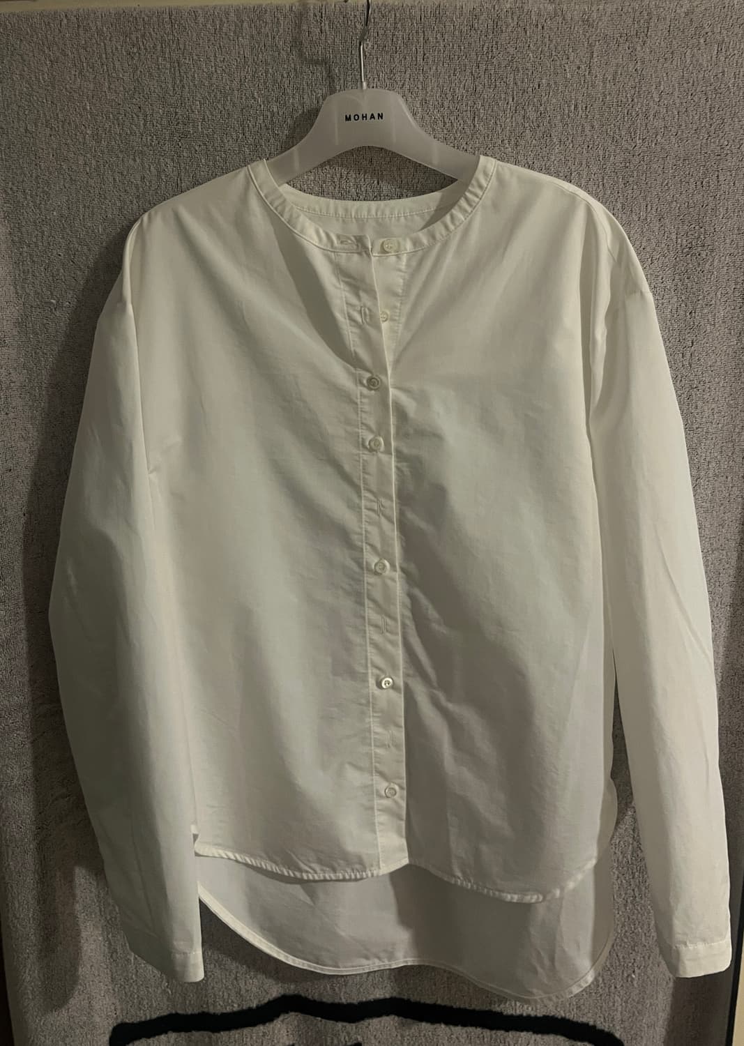 MOHAN 모한 라운드넥 블라우스 상품이미지1