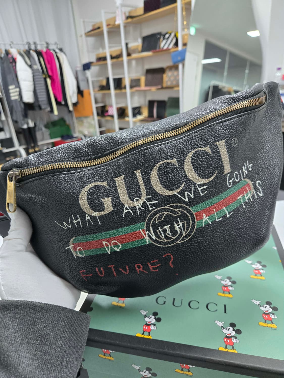 [A급컨디션] 구찌 띠로고 벨트백 상품이미지4