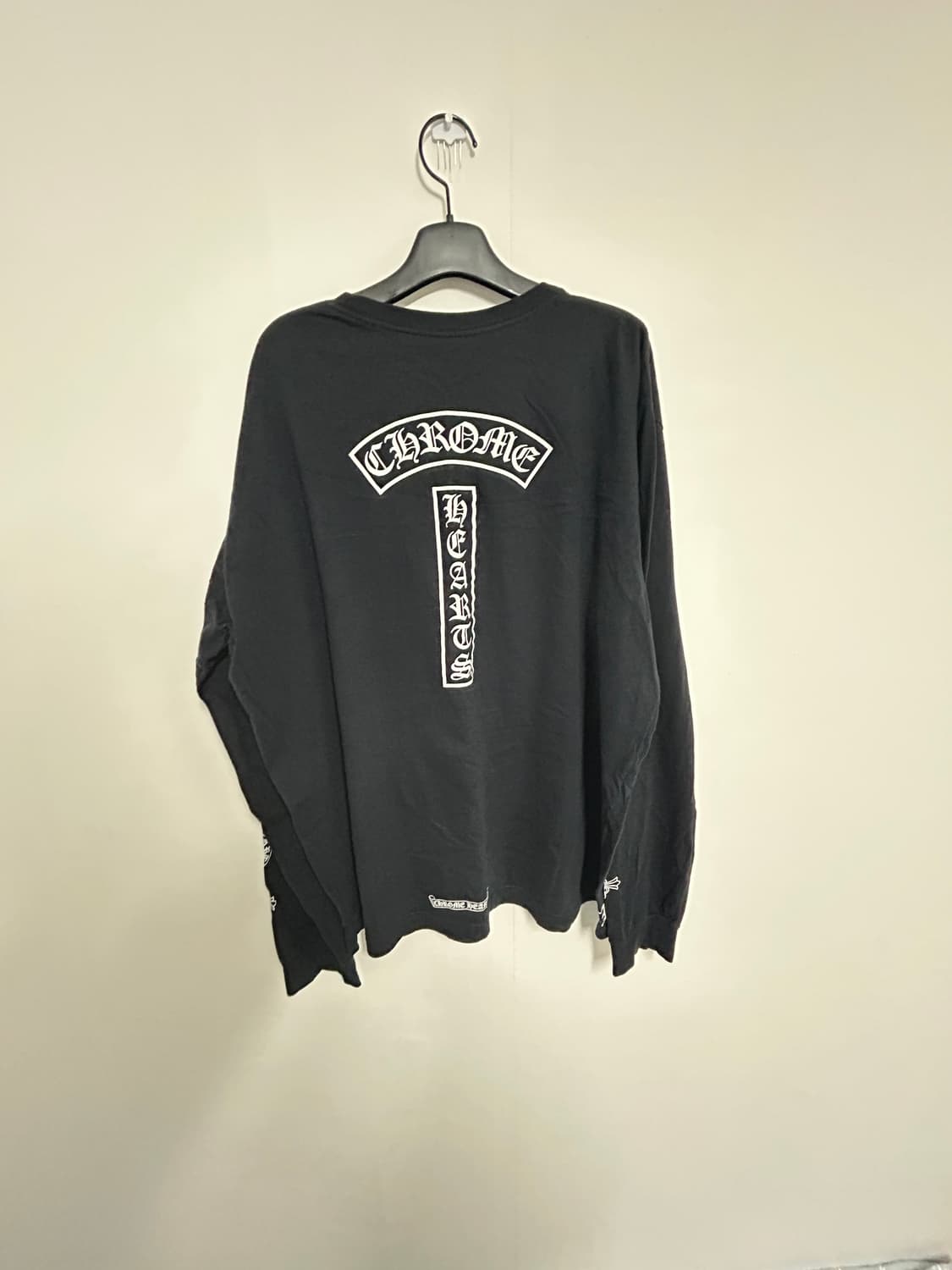 크롬하츠 T-bar 홀스슈 롱슬리브 팝니다! 상품이미지2