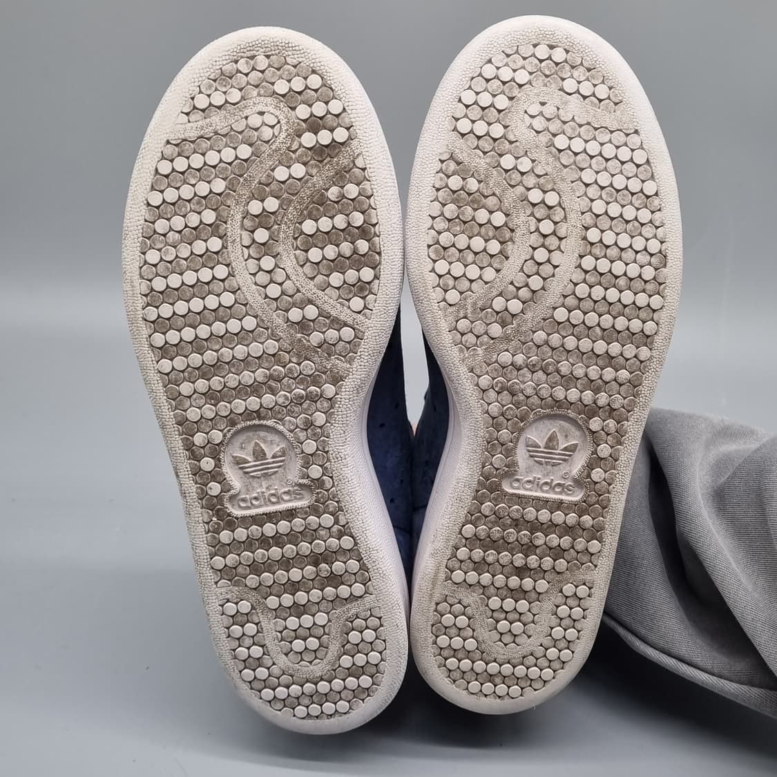 아디다스 스탠스미스 스웨이드 스니커즈235 상품이미지3