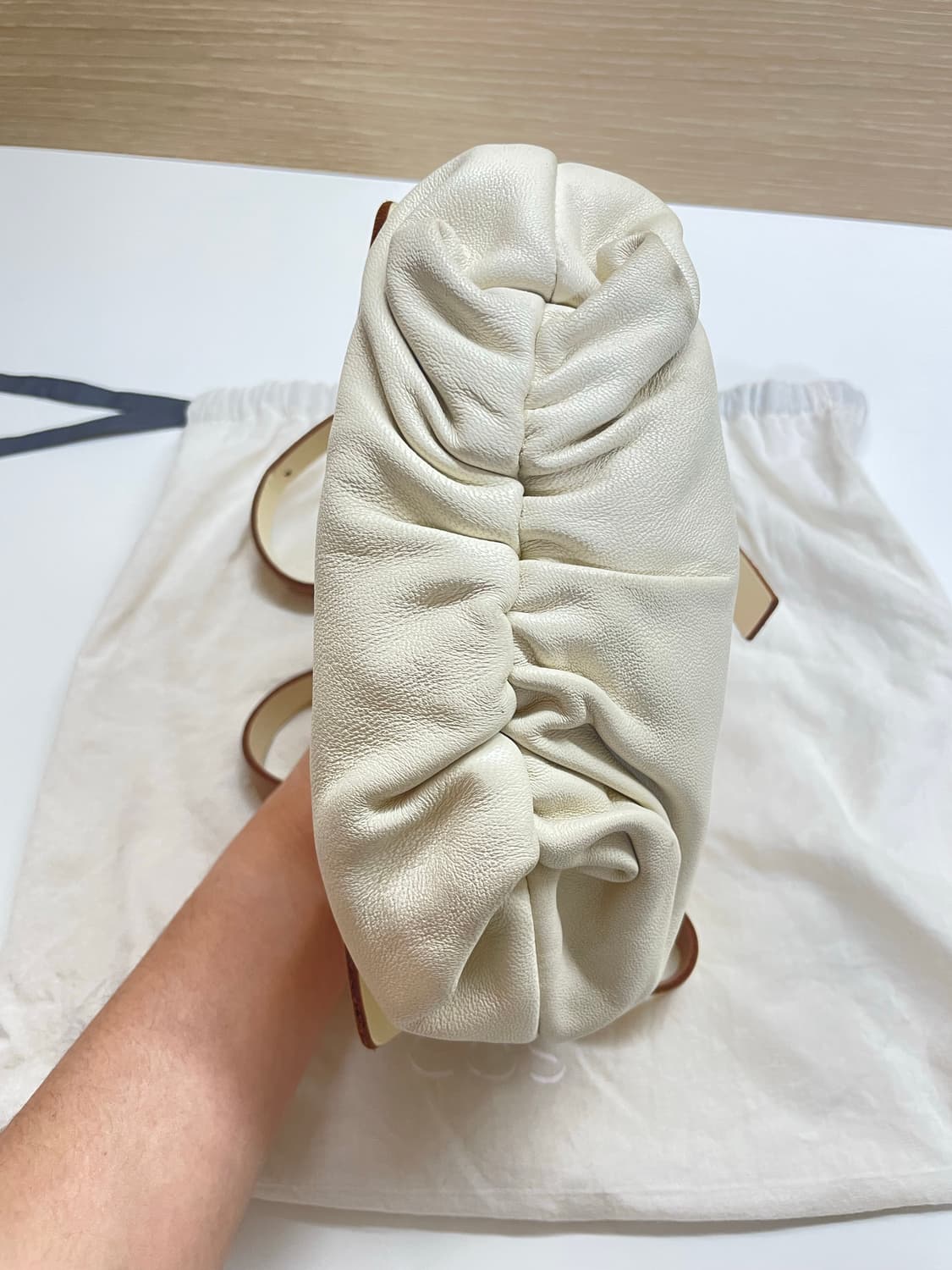 코스 레더 벨트백 상품이미지7