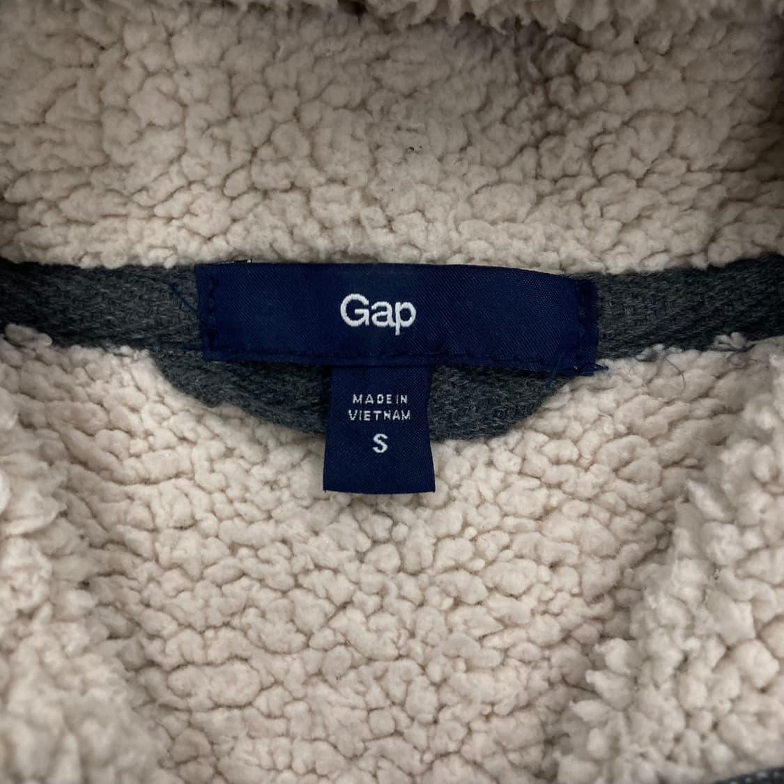 GAP 차콜 그레이 스펠아웃 빅로고 기모 후드 집업 상품이미지3