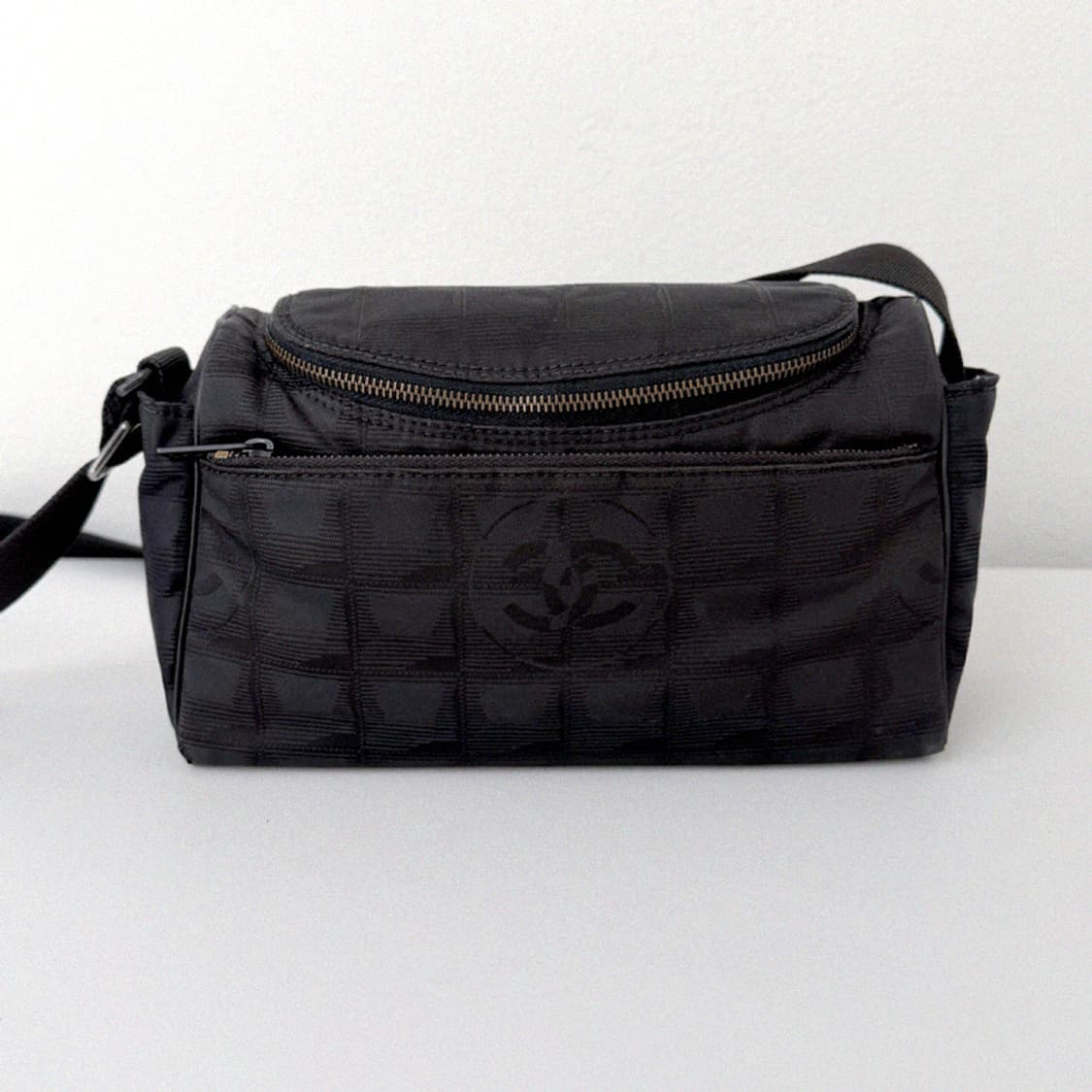 샤넬 뉴 트래블라인 블랙 카메라백 크로스백 상품이미지3