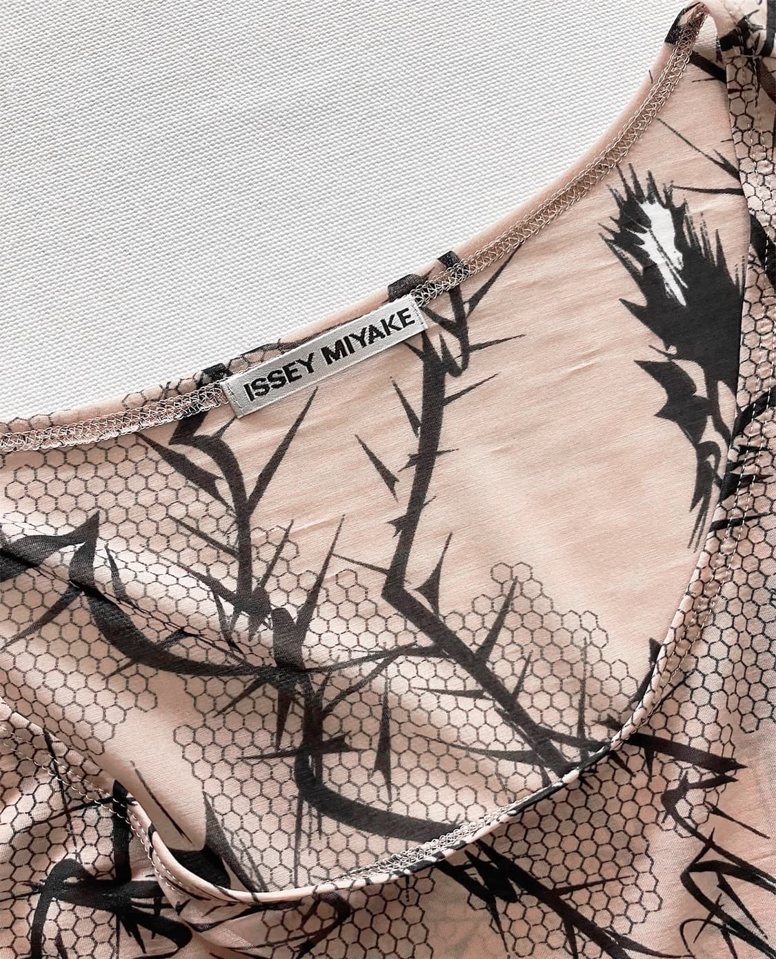 ISSEY MIYAKE button detail sleeveless 상품이미지8