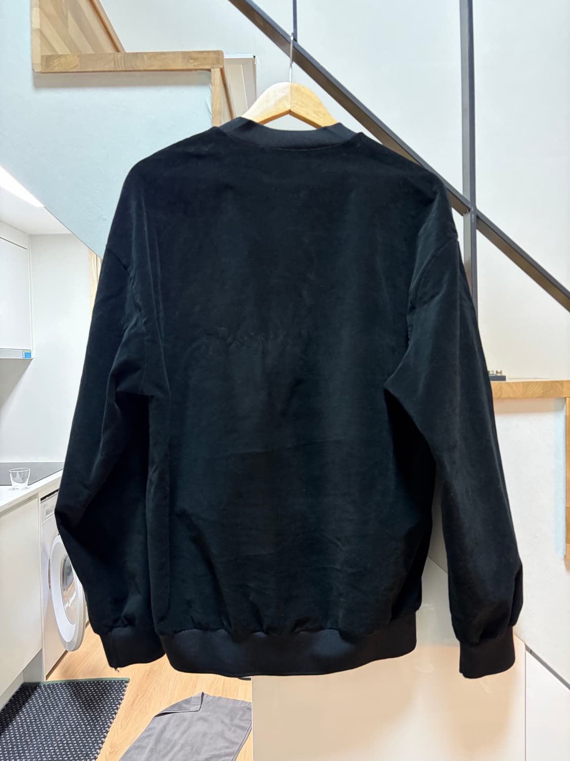 아모멘토 벨벳 브이넥 풀오버 상품이미지4