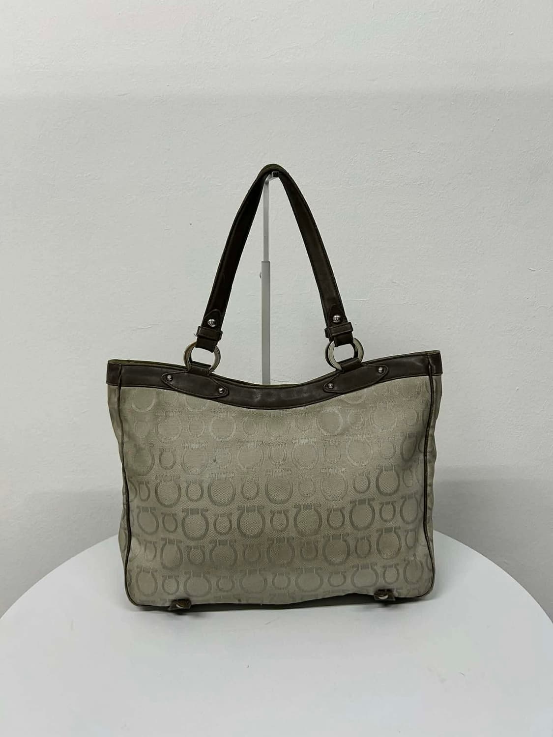 살바토레 페라가모 간치니 자가드 토트백 숄더백 상품이미지4