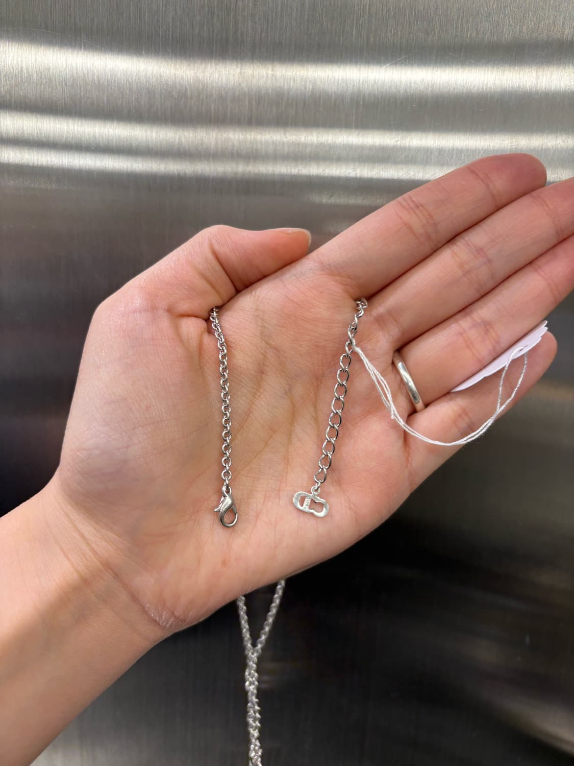 디올 레볼루션 은장 목걸이 상품이미지2