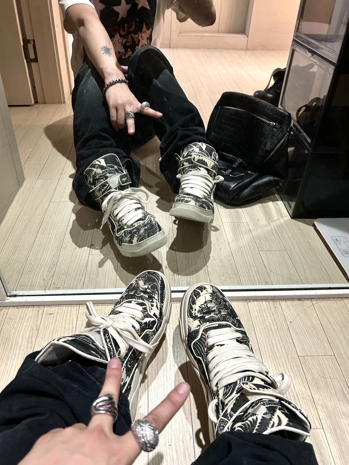 Givenchy Paris Paisley High Top Shoes 상품이미지2