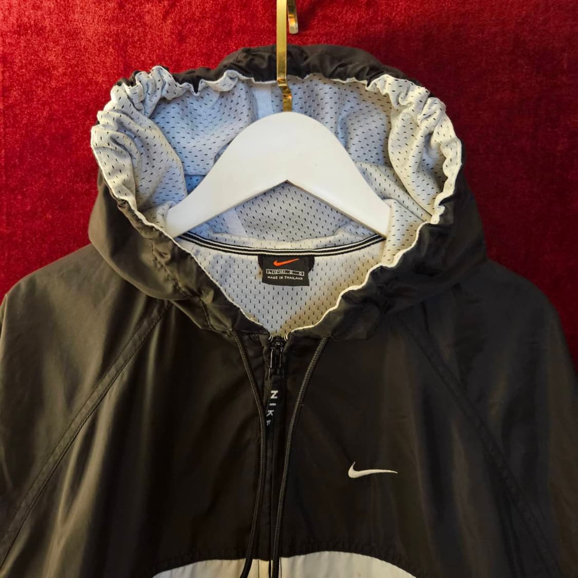 나이키(Nike) 90's 빈티지 바람막이 후드

아로락 상품이미지4