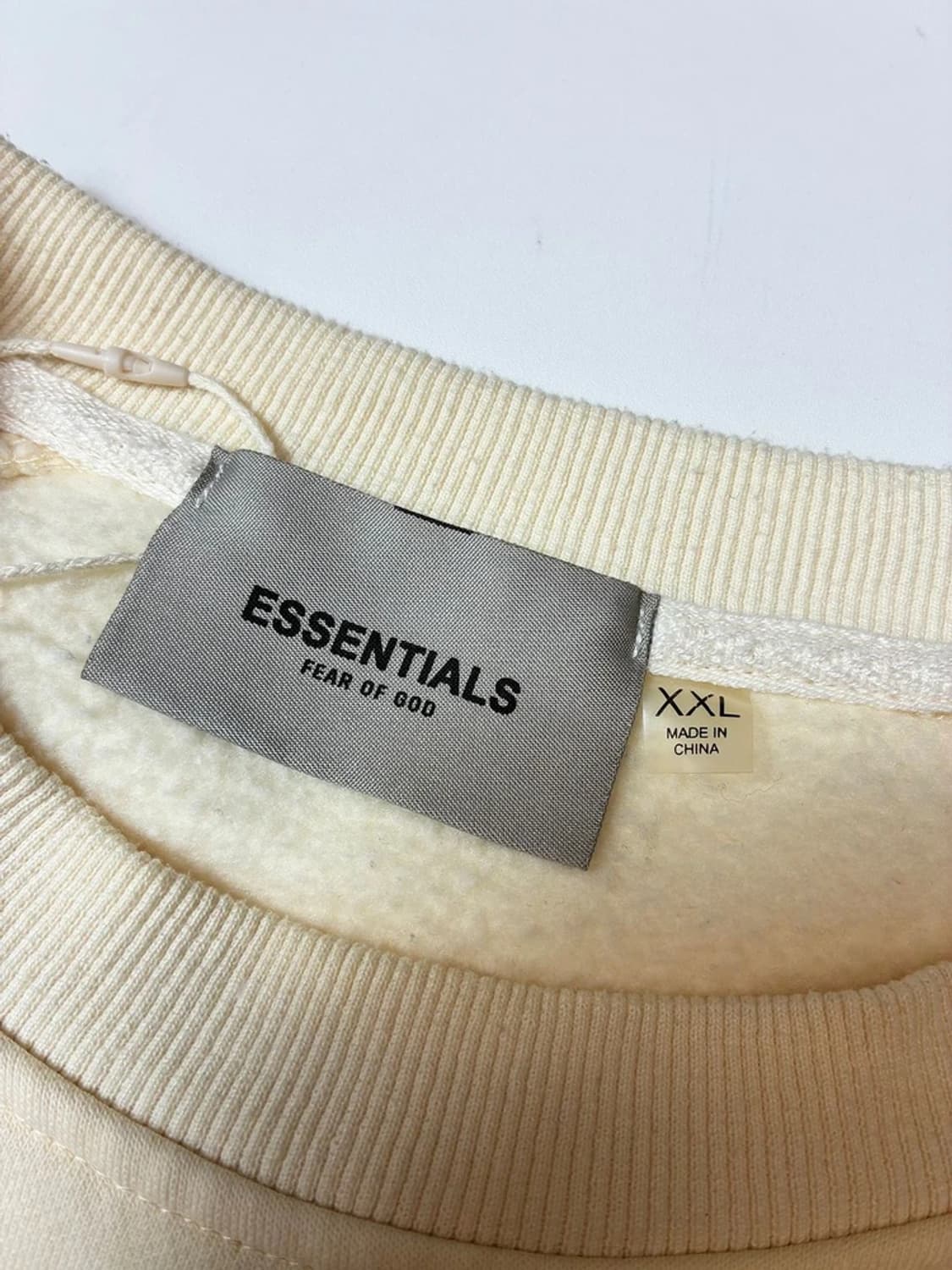 에센셜 피어오브갓 로고 시그니처 오버 맨투맨 PN9140 상품이미지9