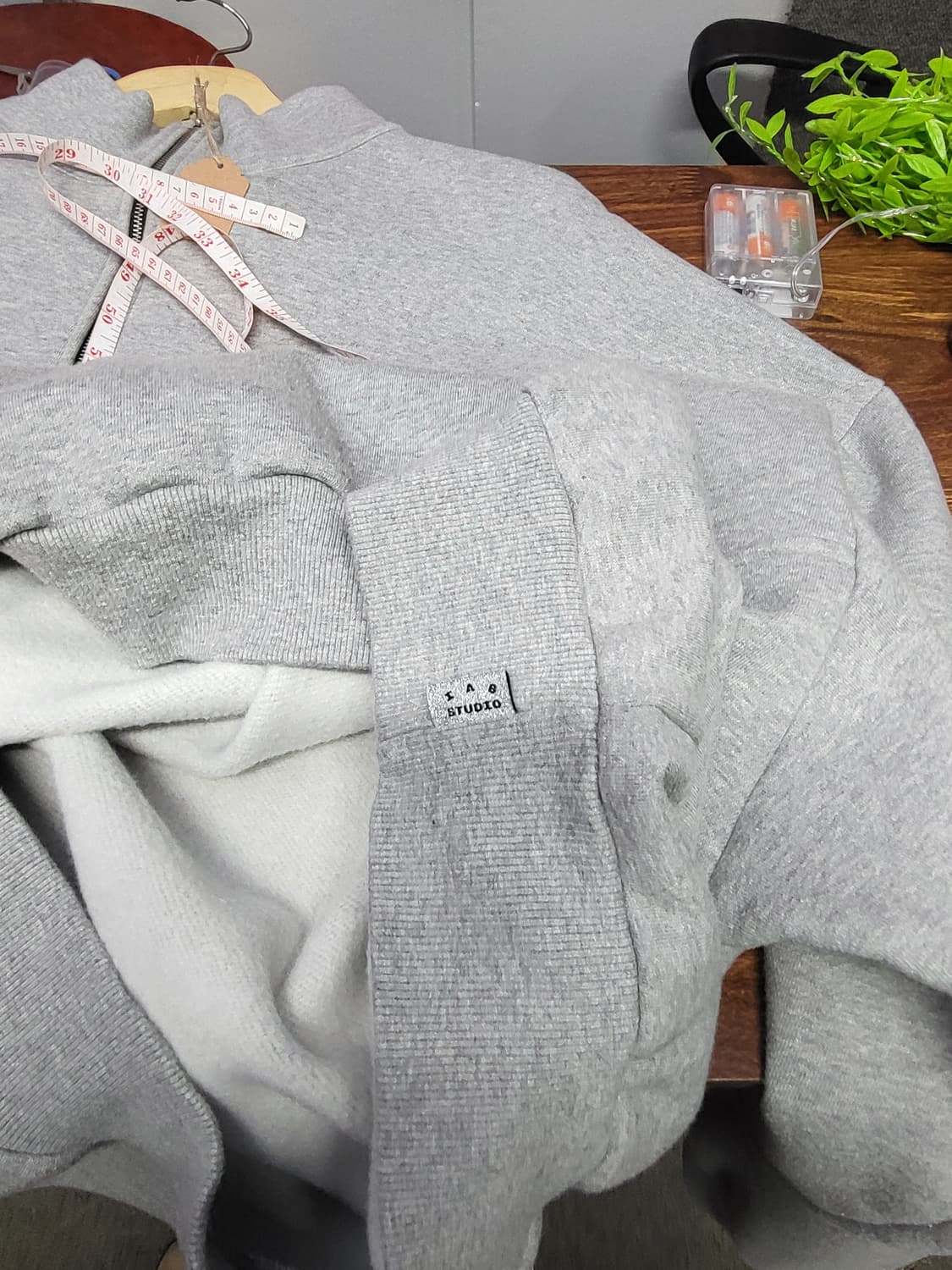 아이앱x 현대모비스 집업 맨투맨 상품이미지4