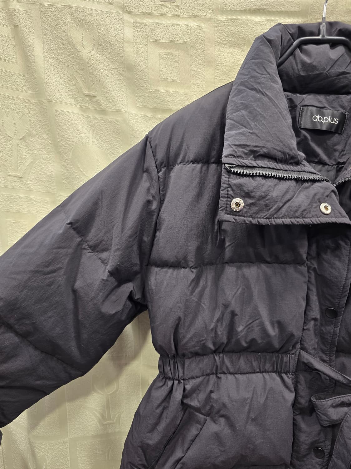 거의새거) 에이비플러스 ab.plus 여성 다운 패딩 점퍼 블랙 66정도 상품이미지3