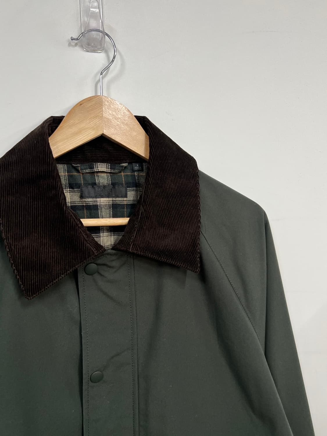 유니클로 클래식 카키 사파리 헌팅자켓 상품이미지2