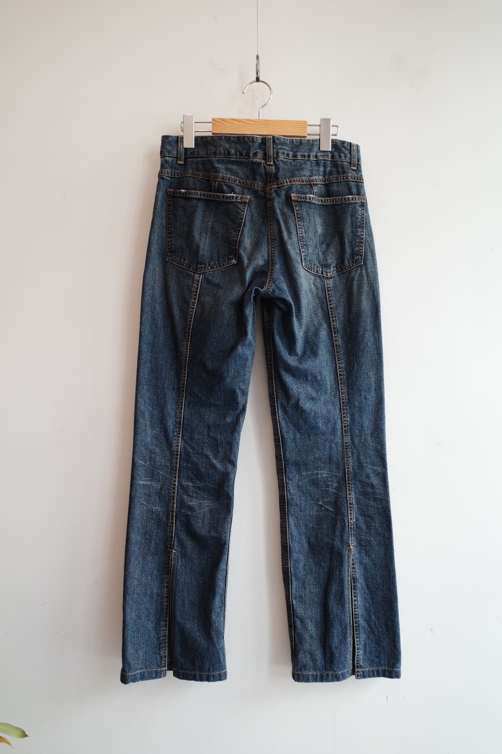DKNY 부츠컷 밑단 데님 (MADE IN ITALY) 상품이미지7
