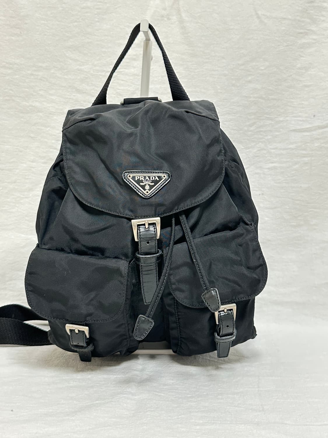 정품 프라다 포코노 나일론 투포켓 스몰 백팩 블랙 상품이미지3