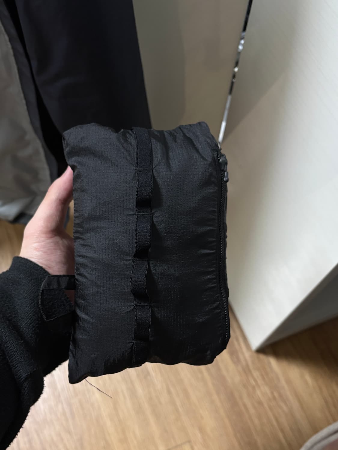 새상품) 무탠다드 시티러닝 슈퍼 쏘닉 바람막이 블랙 XL 상품이미지4