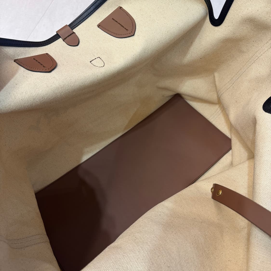 버버리 로고 쇼퍼백 상품이미지8