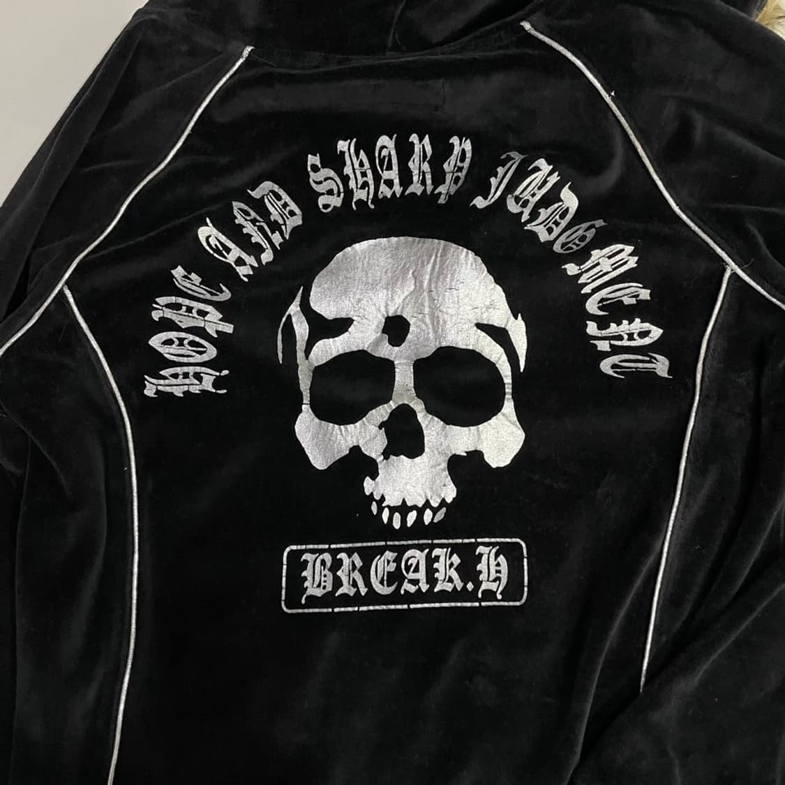 락펑크 스컬 벨벳 퍼 후드집업  상품이미지5