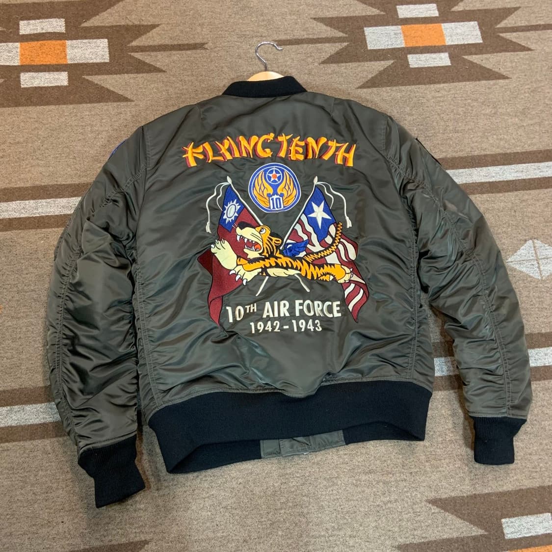 새상품)Schott 쇼트 Ma-1 플라잉타이거 자켓 L 상품이미지1