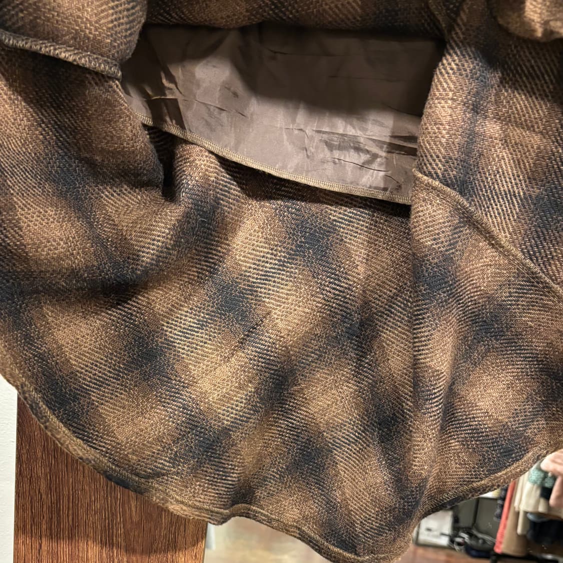 GU 일본 빈티지 브라운 체크 언발 울혼방 미디 스커트 상품이미지6