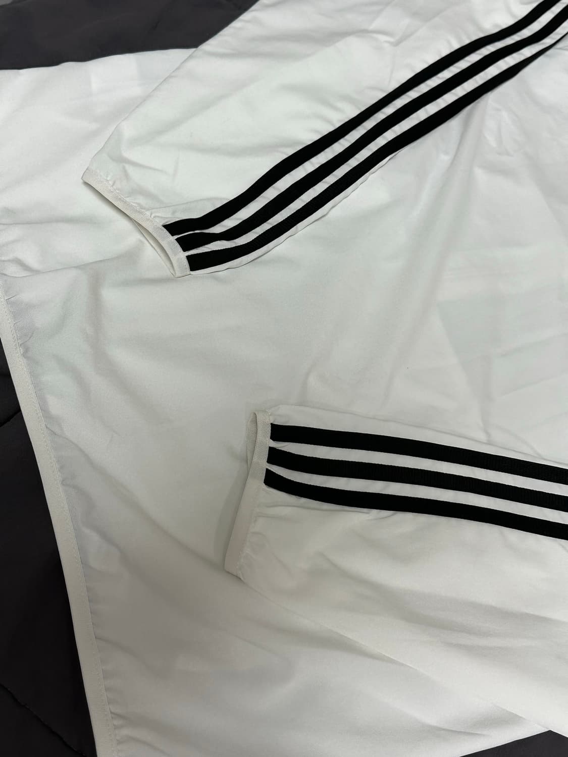 아디다스 화이트 삼선 져지 바람막이 라지   상품이미지8