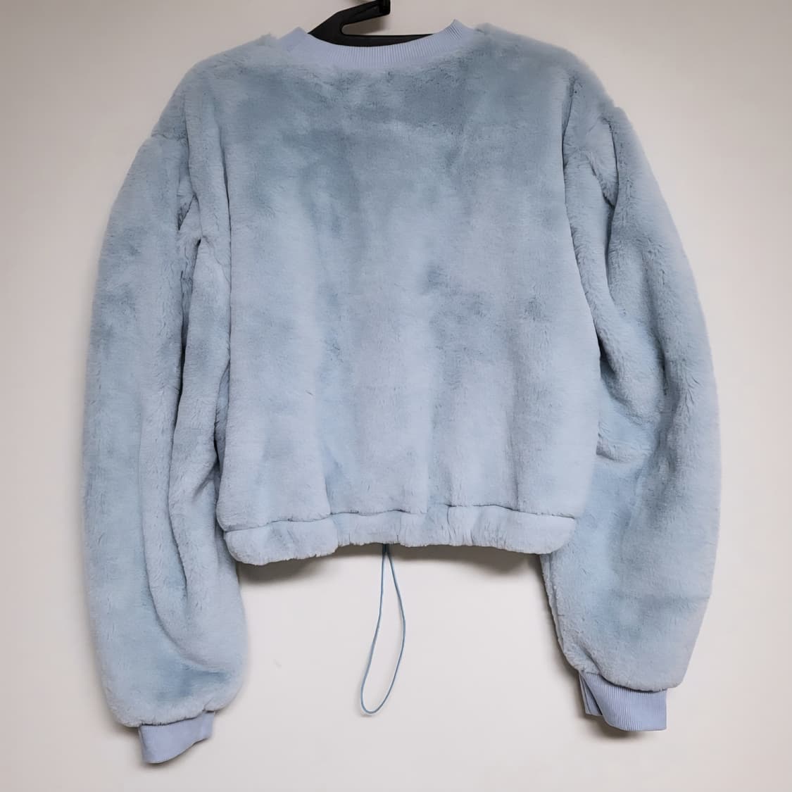 퍼프 퍼 크롭 맨투맨 상품이미지2