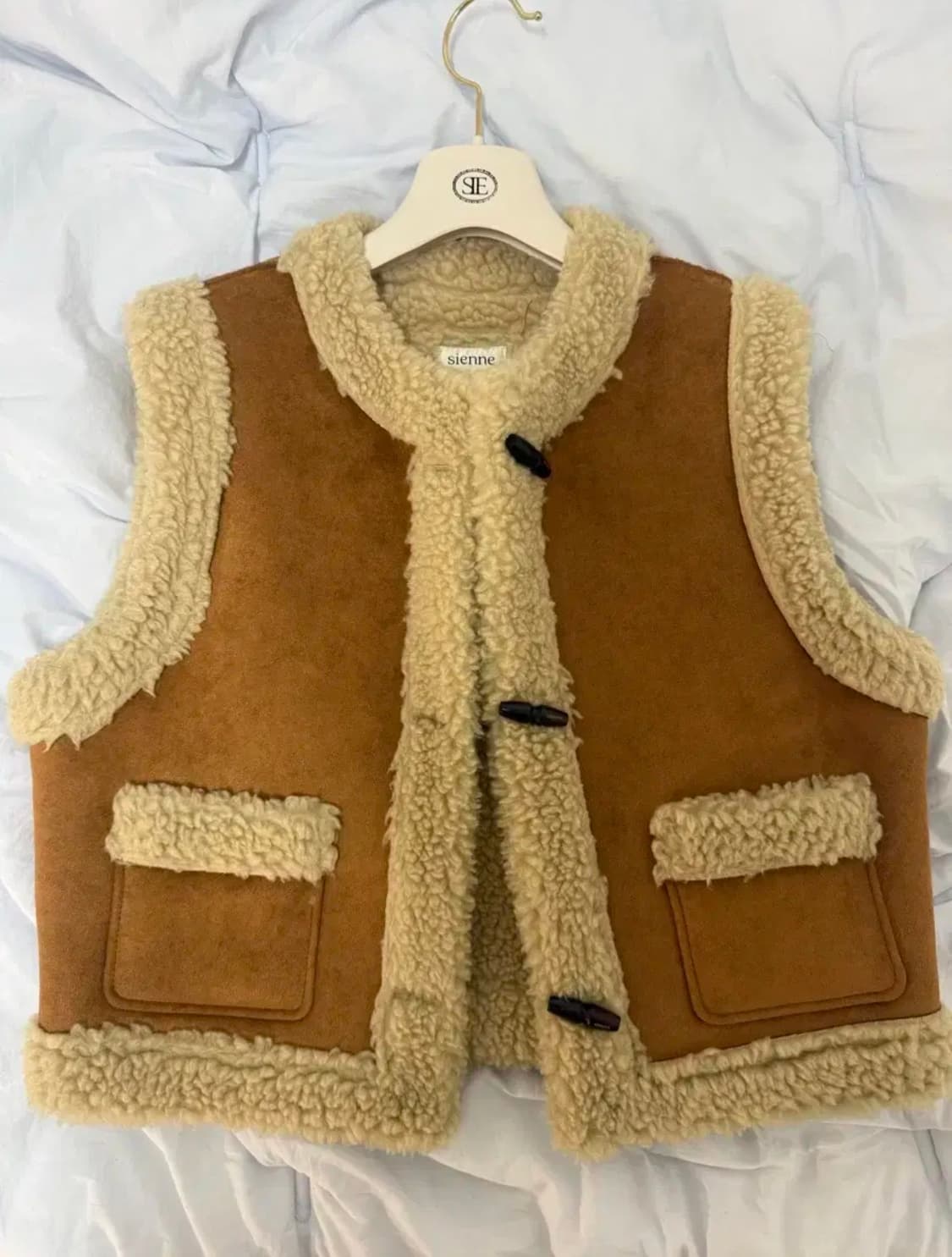 시엔느 (Sienne) Cambon Shearing Vest - Beig 상품이미지3