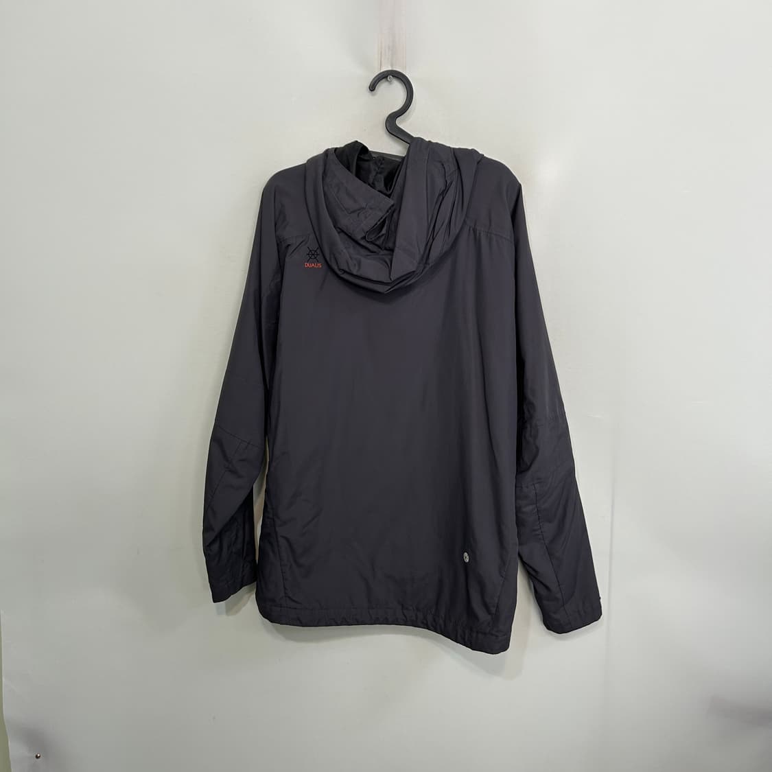 데상트 남성 바람막이 105 상품이미지2