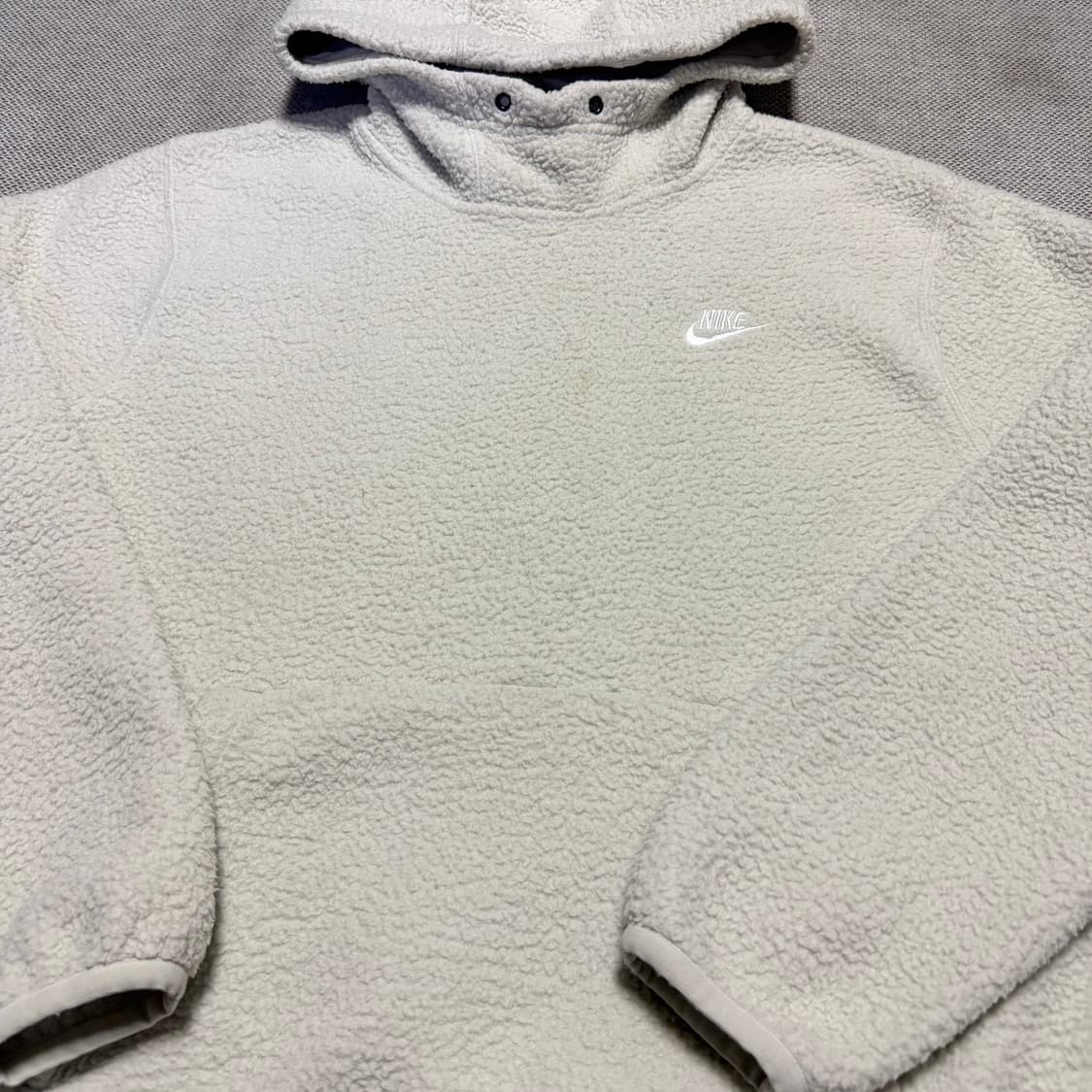 나이키 NSW 에센셜+ 셰르파 풀오버 후드 라이트 본 상품이미지3