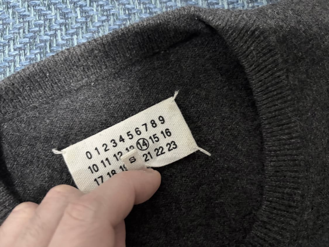 마르지엘라 다크그레이 캐시미어 니트 S(95-100) 상품이미지4