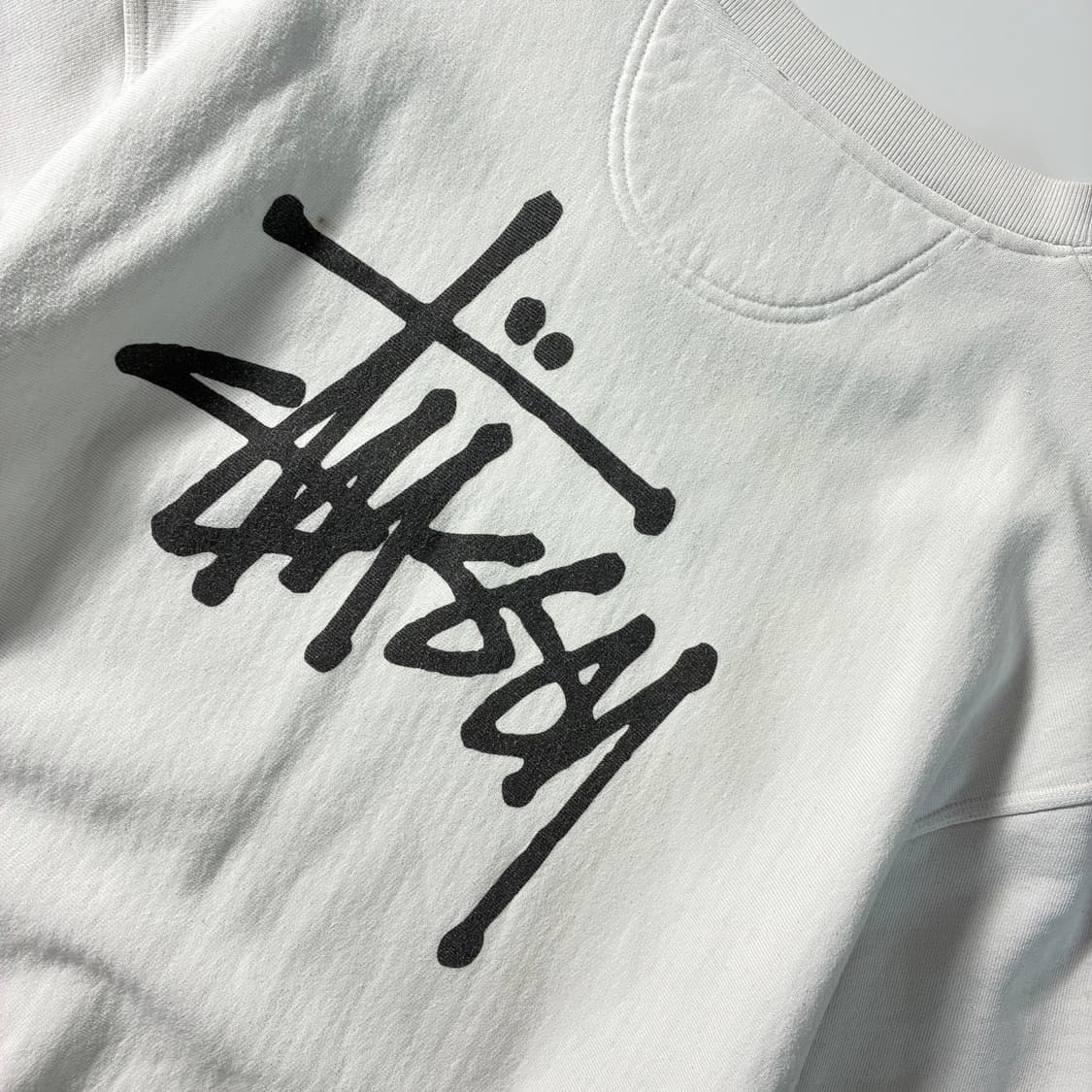 Stussy  스투시 베이직 피그먼트 다이드 화이트 맨투맨  상품이미지5