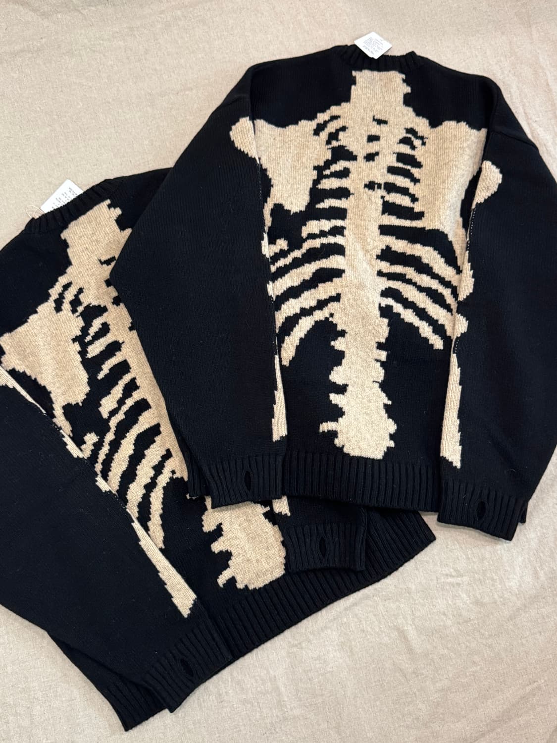 캐피탈 울 본 스웨터 상품이미지3