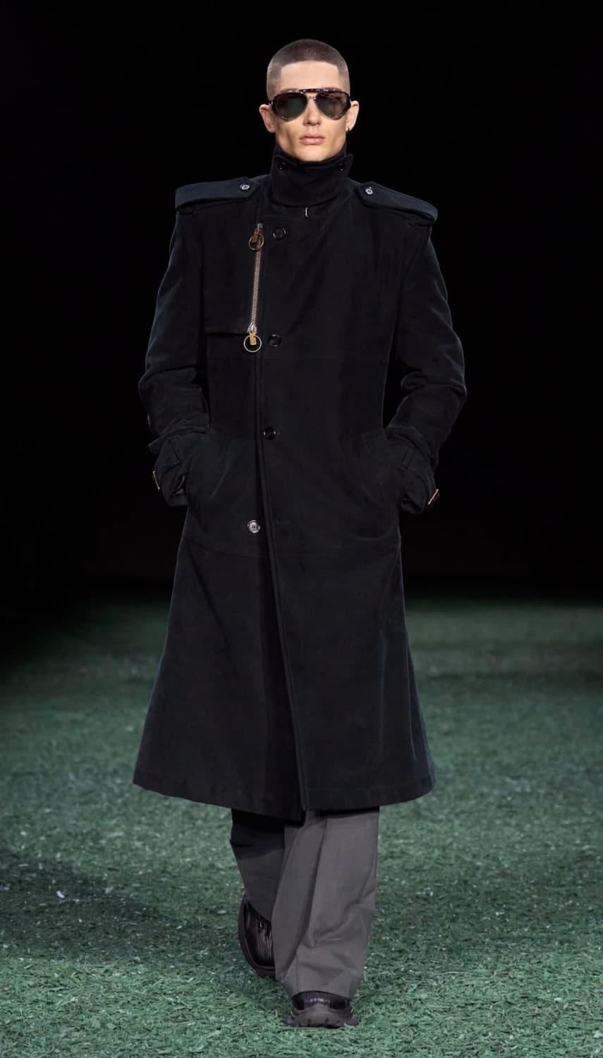 (손석구 착용) 버버리 24fw 런웨이 쇼피스 트렌치 코트 상품이미지6