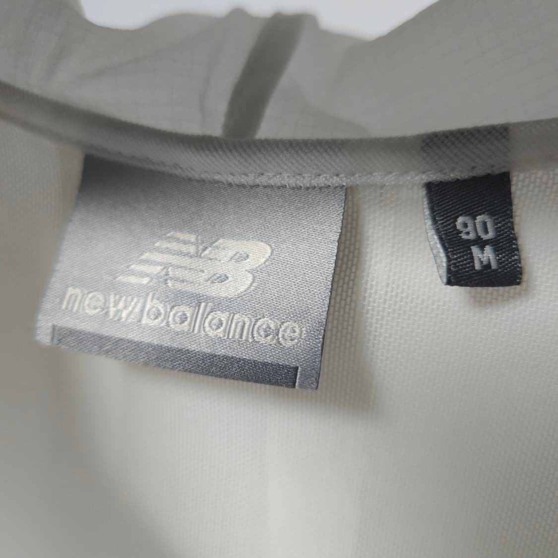 90 ) 뉴발란스 여성 화이트 시스루 바람막이 후드 집업 상품이미지4