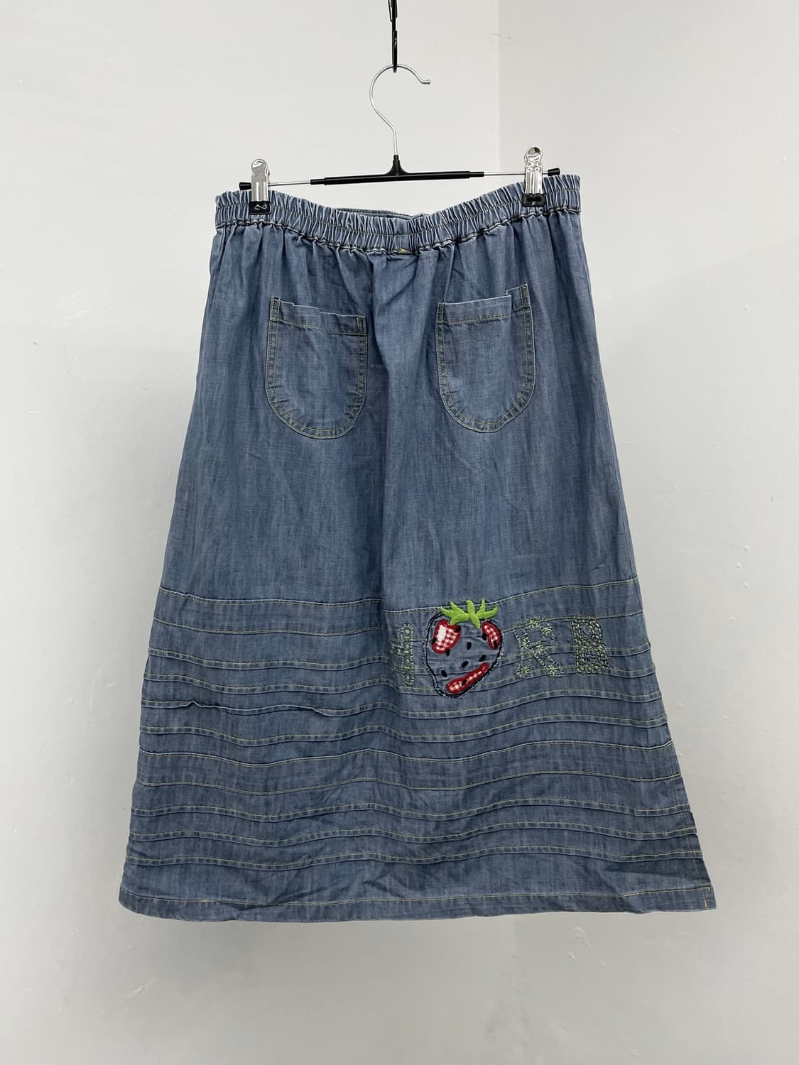 모리 딸기패치 핀턱 데님 롱 스커트🍓 상품이미지5
