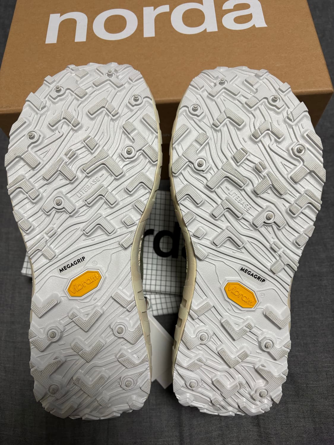 [265] norda 001 glitch 노다 001 글리치 (새 상품) 상품이미지4