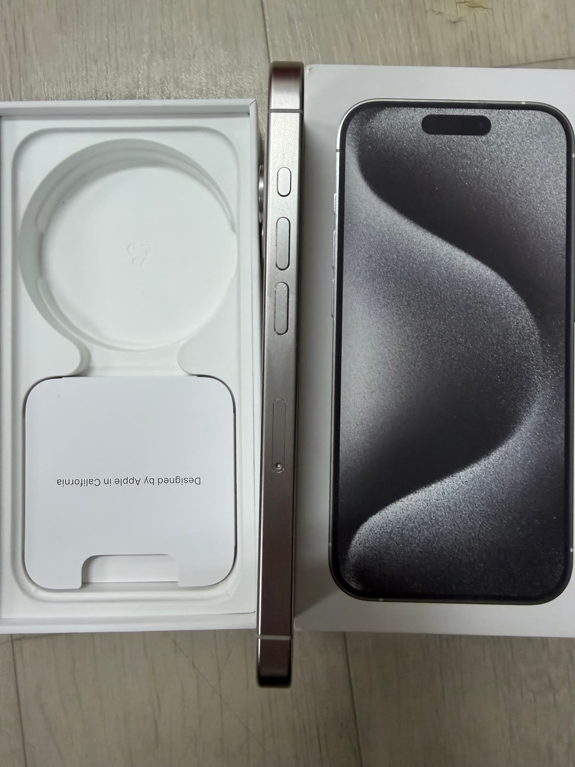 아이폰 15프로 화이트 티타늄 128G 상품이미지7