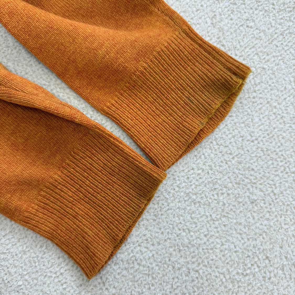 [100] 헤지스 라운드 니트 머스타드색 3731 상품이미지4