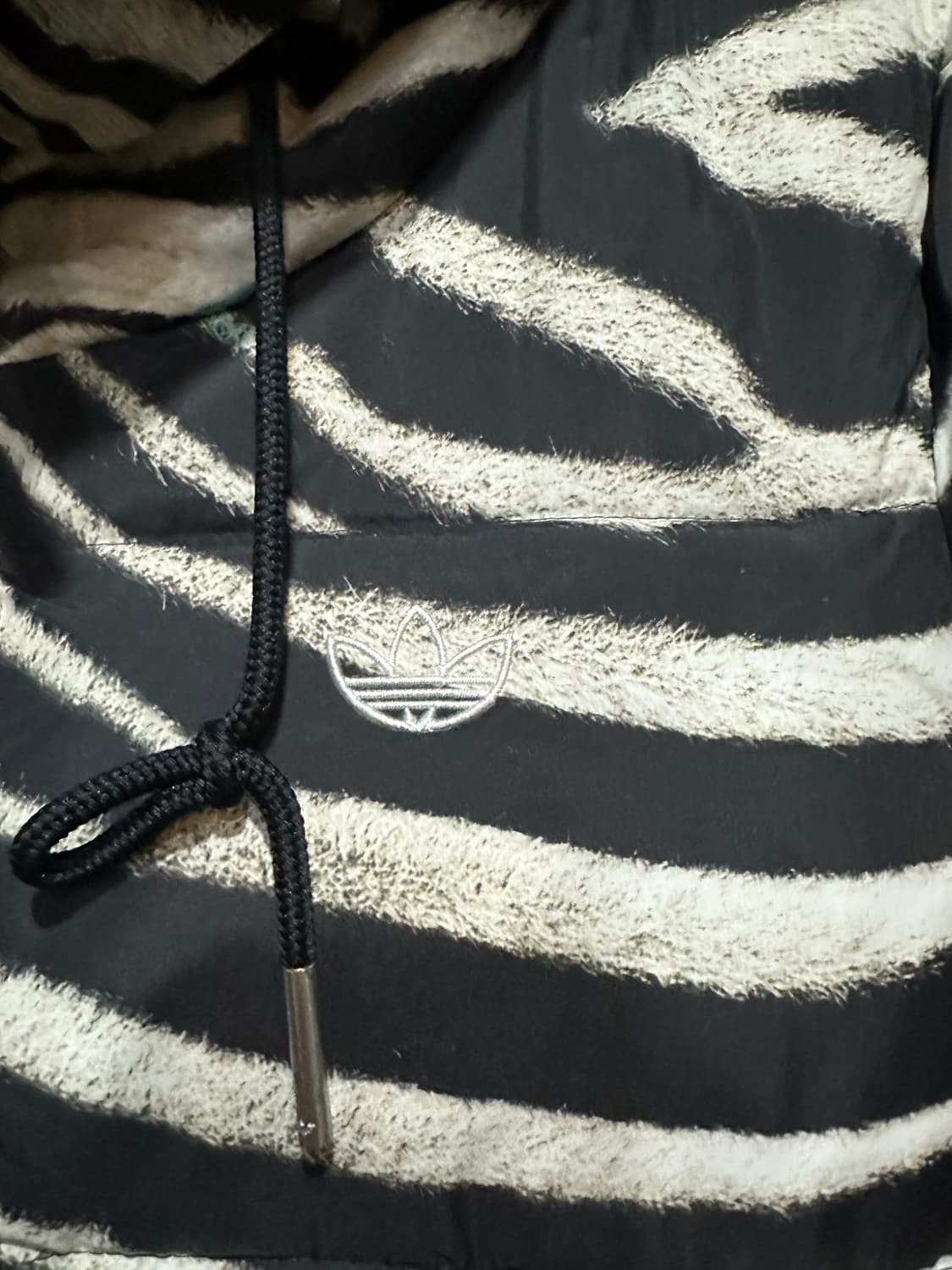 아디다스 지브라 패딩 M 상품이미지4