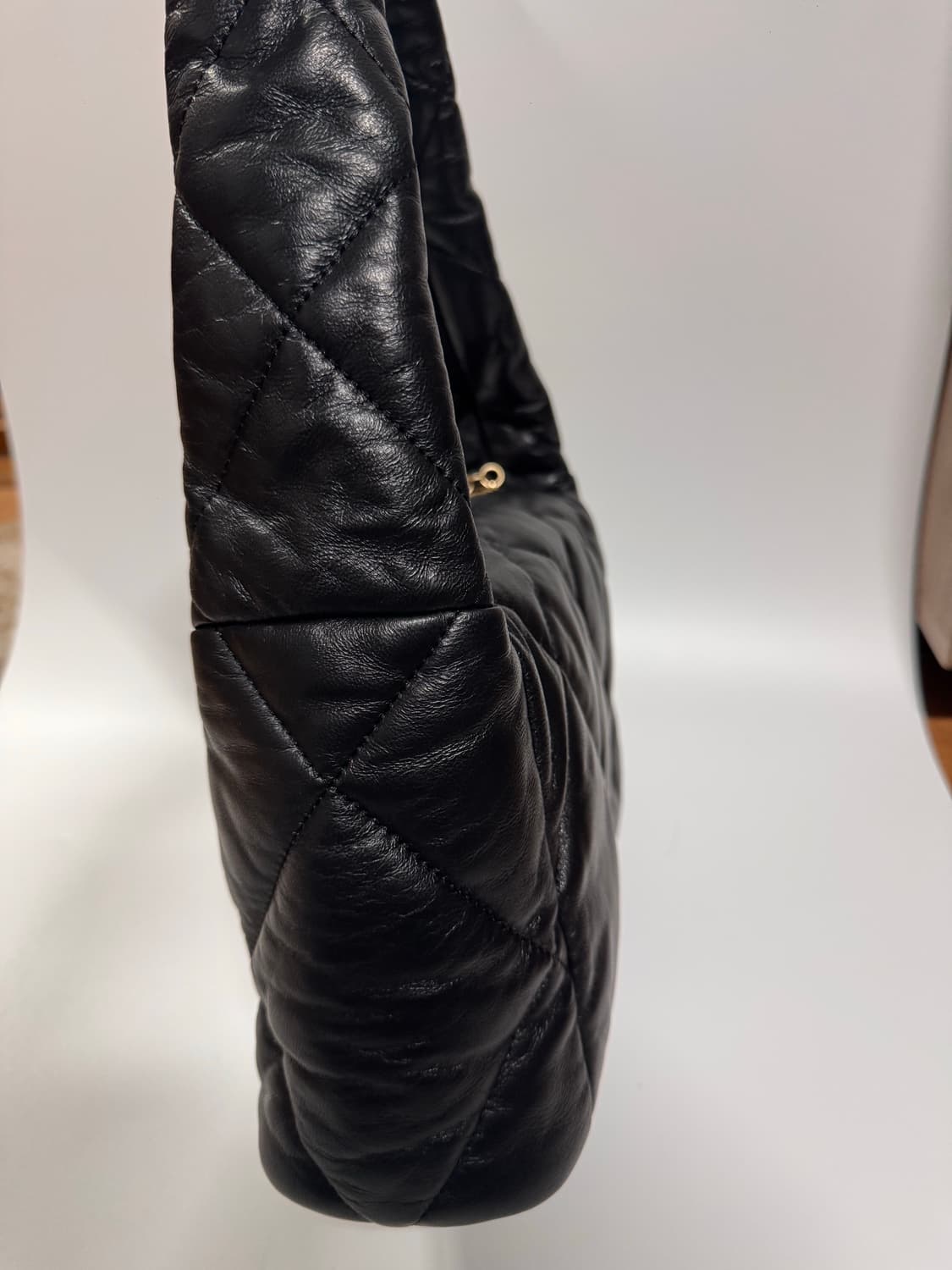 ST.JOHN 퀼팅 퍼프 호보백 블랙 상품이미지5