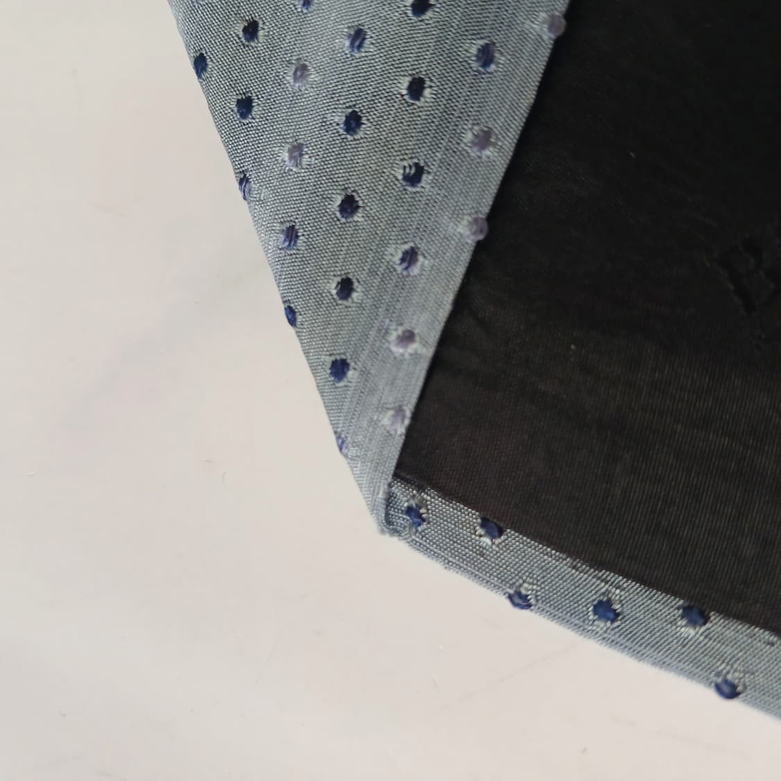 휴고보스 실크 라이트블루 도트 패턴 넥타이 9cm B등급 E761
 상품이미지10