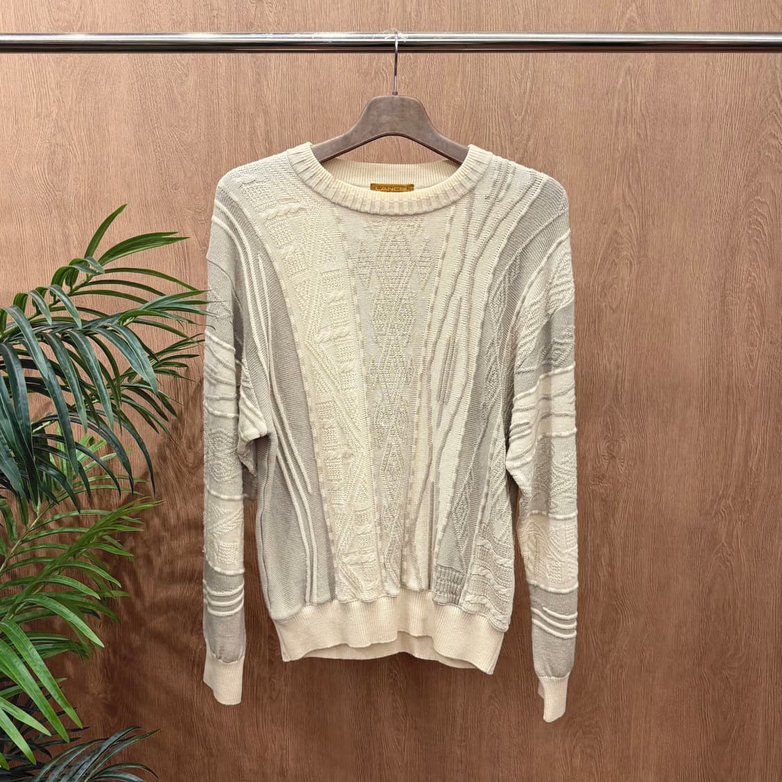 란셀 니트 스웨터 케이블 패턴 믹스 조직 디테일 아이보리 상품이미지1