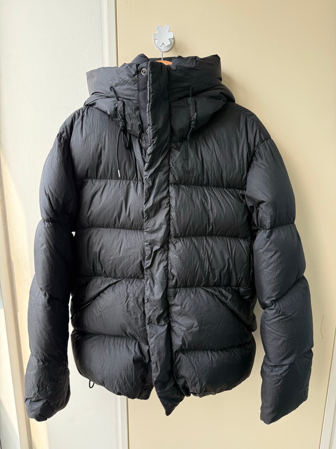 텐씨 알파인 다운 자켓 블랙 상품이미지1