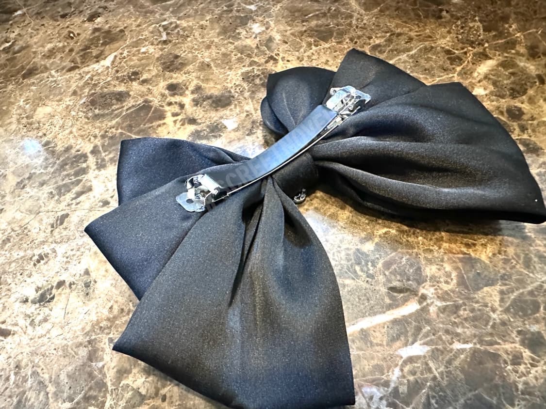 프라다 블랙로고 헤어핀 블랙 상품이미지9