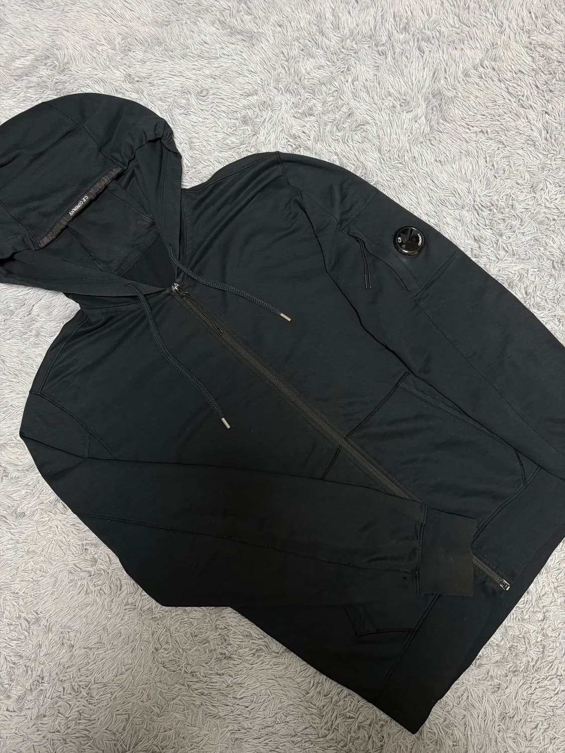 [신형] CP컴퍼니 렌즈 와펜 후드집업 상품이미지1